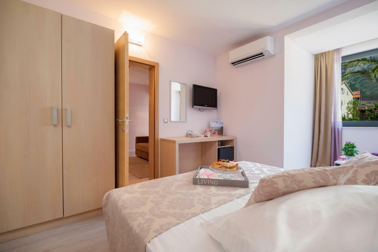 Hotel Maritimo Makarska Exterior foto
